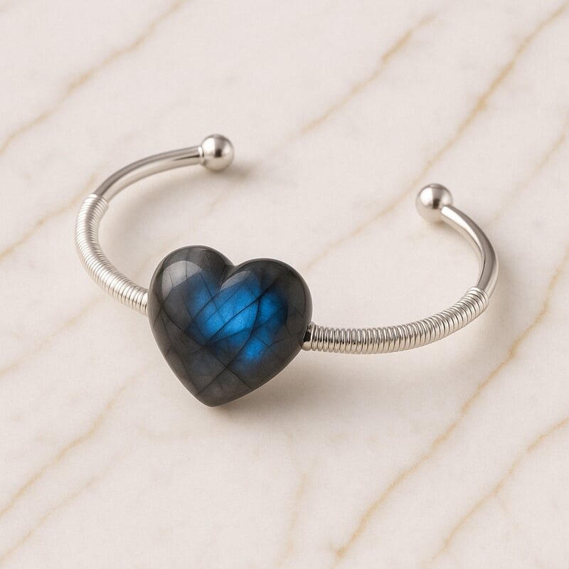 Bracelet Labradorite CÅ“ur en Métal Argenté – Luminéa | Protection et Intuition Bracelet pierre naturelle Bracelet Labradorite CÅ“ur en Métal Argenté – Luminéa | Protection et Intuition Bracelet pierre naturelle